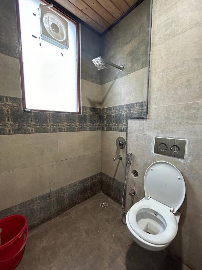 מוסורי Hotel 7 Heavens מראה חיצוני תמונה