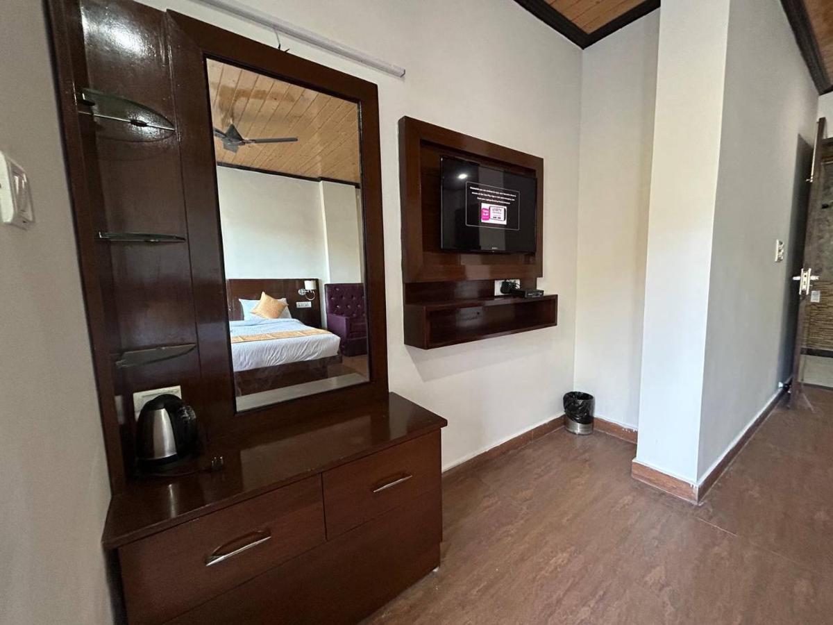 מוסורי Hotel 7 Heavens מראה חיצוני תמונה