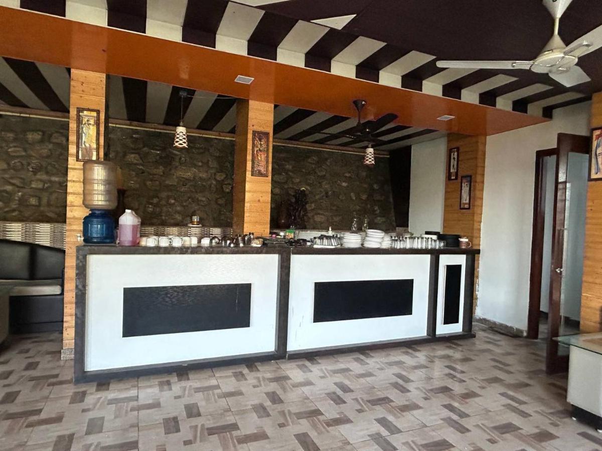 מוסורי Hotel 7 Heavens מראה חיצוני תמונה
