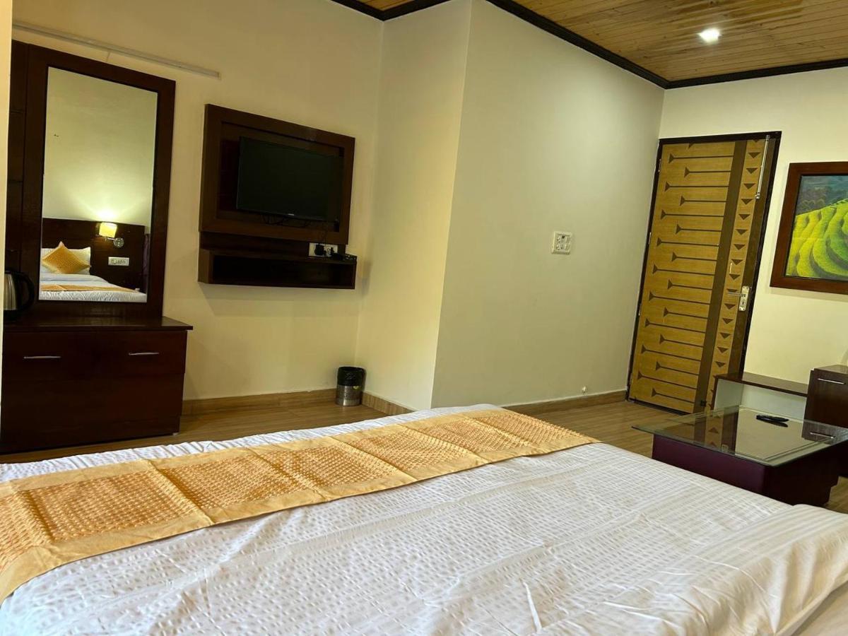 מוסורי Hotel 7 Heavens מראה חיצוני תמונה